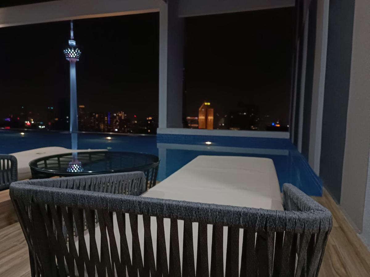 Апартаменты Cl 27A Insta Klcc View & Infinity Pool View Куала-Лумпур Экстерьер фото