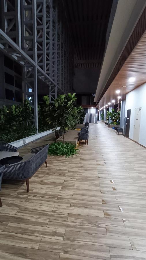 Апартаменты Cl 27A Insta Klcc View & Infinity Pool View Куала-Лумпур Экстерьер фото