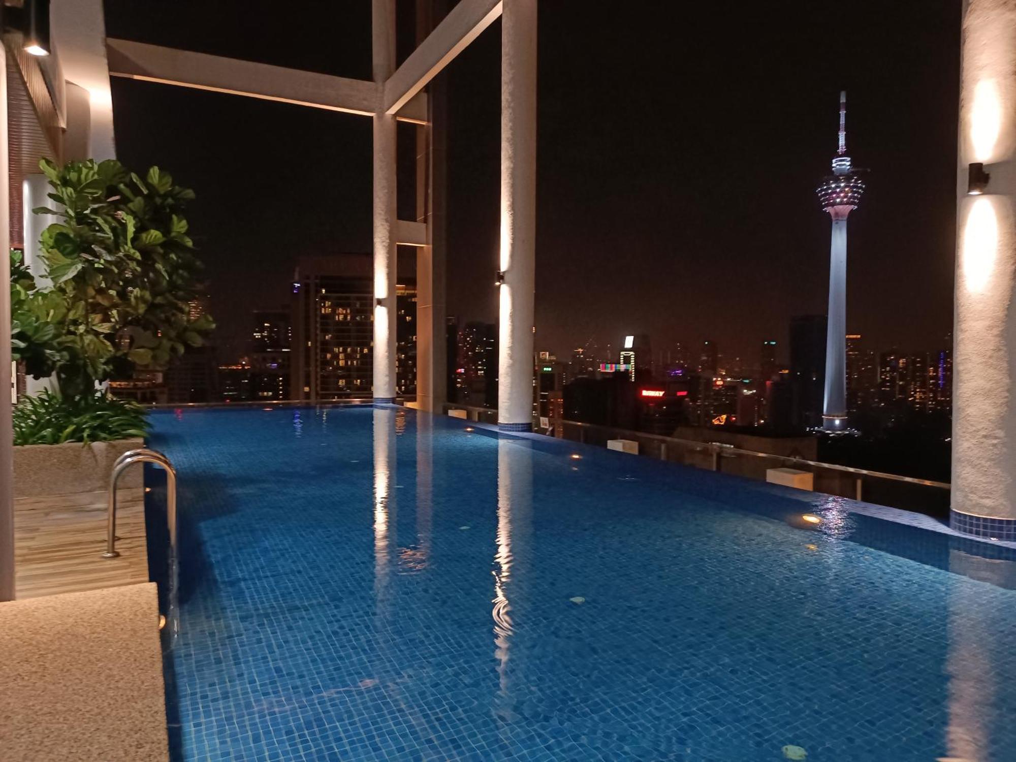Апартаменты Cl 27A Insta Klcc View & Infinity Pool View Куала-Лумпур Экстерьер фото